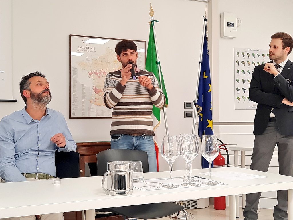 Marco Campaner (@markocampaner) on Twitter photo Venti anni di Teroldego Rotaliano Doc: degustazione annata 2004 con Michele Girelli 🍷
<a href="/AISOfficial_ITA/">AIS Official</a>
#aistrentino Venti anni di Teroldego Rotaliano Doc: degustazione annata 2004 con Michele Girelli 🍷
<a href="/AISOfficial_ITA/">AIS Official</a>
#aistrentino