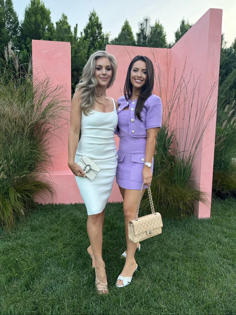 ThaliaOuimet's tweet photo. Such a fun interview with Tinx at the @goop &amp; @AudemarsPiguet Hamptons event!💜💜  #celebmatchmaker #datingadvice https://t.co/UET0g0Hnq0