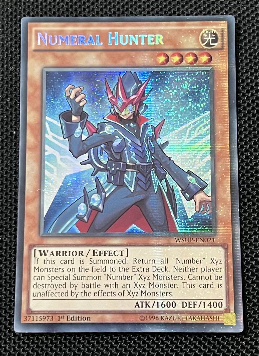 Sifu_Samurai's tweet photo. β¨ Card Collection Showcase: Numeral Hunter, a unique monster offering an effective solution for dealing with the overwhelming power of Xyz-heavy decks! Zexal fans will instantly recognize the inspiration behind this cardβs artwork design!
#YuGiOh #YGO #CardShowcase https://t.co/5u1akPMvus