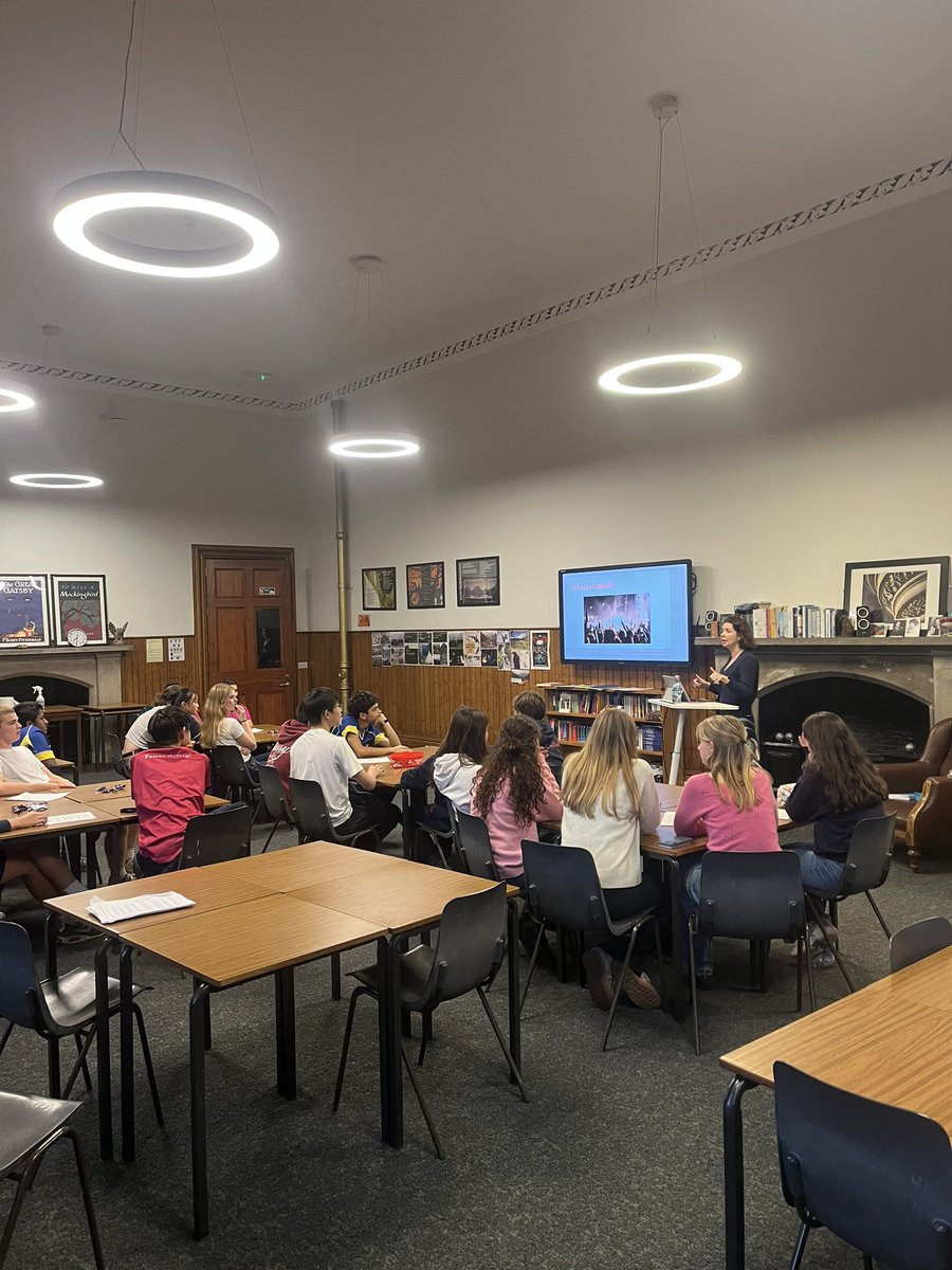 FettesLearn's tweet image. Miss Berganza and Mr Armstrong kick off Paramecium with our academic scholars @Fettes_College on the causes, course and legacy of the French Revolution 🇫🇷