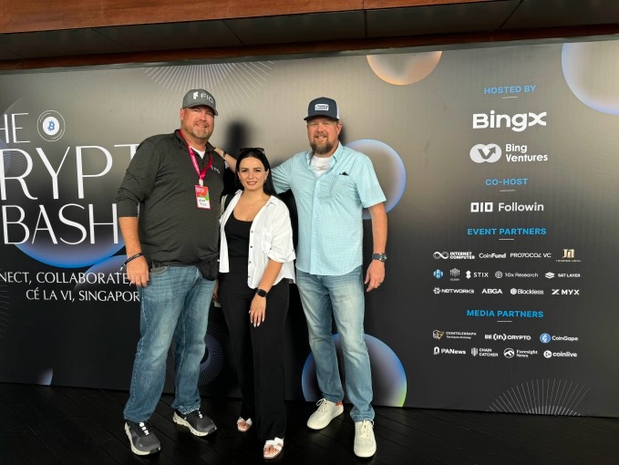 joinFIO's tweet photo. Let the connections begin!🤗

@GrigMarie, GP, @blockchaynwayne and @micah_dominguez are all at @token2049, have you seen them?!👀

Here they are with @learnedchaos, blockchain attorney with IBL, @kanishkkhurana & Pat from @fleek, Tanya from @AethirCloud, Utkarsh from @ThreeWayDance Studio, and Deepraj from @VoiceofCrypto2 😎