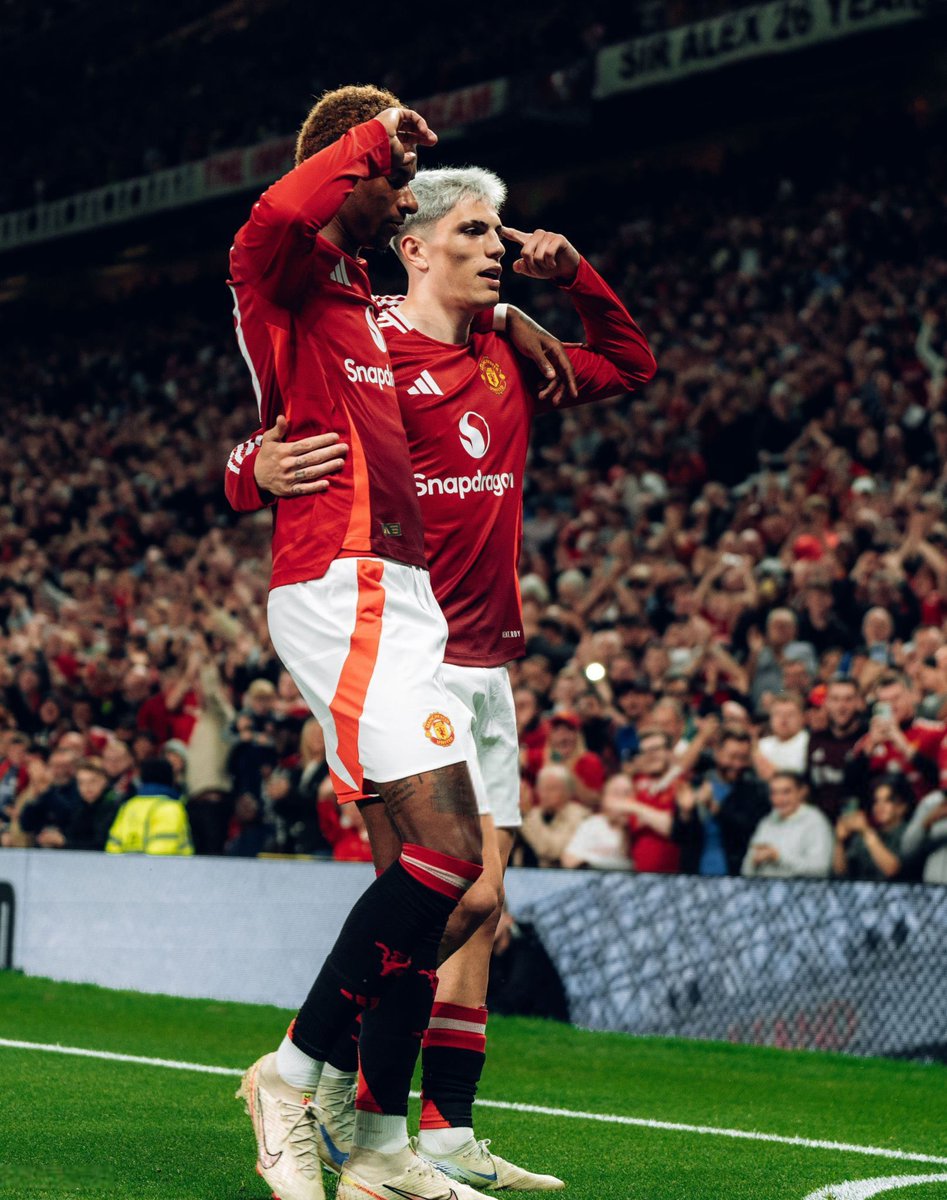 FabrizioRomano's tweet photo. Garnacho x Rashford. 🔴🫂 https://t.co/HrBDm5dfVe
