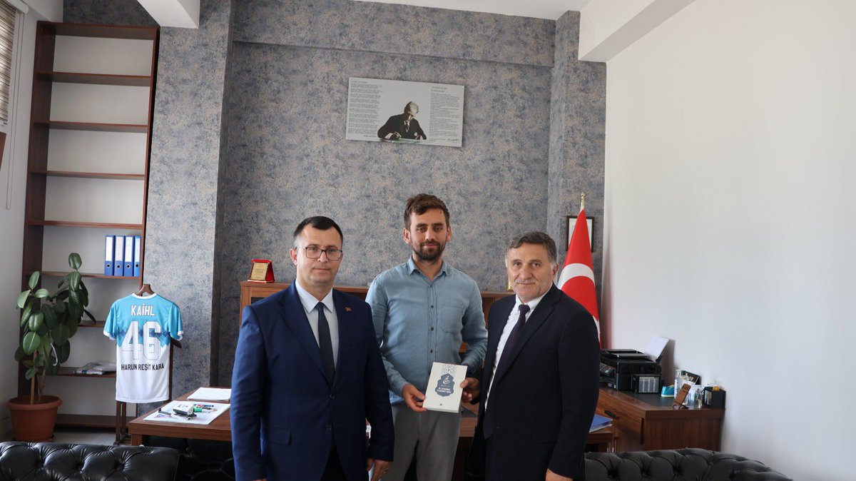 Kapaklı İlçe Milli Eğitim Müdürlüğü (@kapakliilcemem) on Twitter photo Mevlid-i Nebi ile Camiler ve Din Görevlileri Haftası Münasebetiyle, İlçe Milli Eğitim Müdürü Sayın Halil Vardı ve İlçe Müftüsü Sayın Şemsettin Şimşek Okullarımızı ziyaret ettiler.
<a href="/tcmeb/">Millî Eğitim Bakanlığı</a> <a href="/Yusuf__Tekin/">Yusuf Tekin</a> <a href="/tekirdaggovtr/">TC Tekirdağ Valiliği</a> <a href="/recepsoytrk2/">recep soytürk</a> <a href="/tekirdagmem/">Tekirdağ İl Millî Eğitim Müdürlüğü</a> <a href="/drazizyeniyol/">Dr. Abdülaziz YENİYOL</a> <a href="/KapakliKaymakam/">Kapaklı Kaymakamlığı</a> Mevlid-i Nebi ile Camiler ve Din Görevlileri Haftası Münasebetiyle, İlçe Milli Eğitim Müdürü Sayın Halil Vardı ve İlçe Müftüsü Sayın Şemsettin Şimşek Okullarımızı ziyaret ettiler.
<a href="/tcmeb/">Millî Eğitim Bakanlığı</a> <a href="/Yusuf__Tekin/">Yusuf Tekin</a> <a href="/tekirdaggovtr/">TC Tekirdağ Valiliği</a> <a href="/recepsoytrk2/">recep soytürk</a> <a href="/tekirdagmem/">Tekirdağ İl Millî Eğitim Müdürlüğü</a> <a href="/drazizyeniyol/">Dr. Abdülaziz YENİYOL</a> <a href="/KapakliKaymakam/">Kapaklı Kaymakamlığı</a>