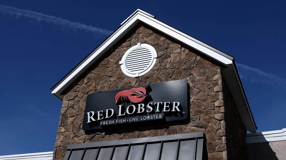 PopCrave's tweet image. Red Lobster has exited Chapter 11 bankruptcy with new CEO:

“Red Lobster is now a stronger, more resilient company, and today is the start of a new chapter in our history,”