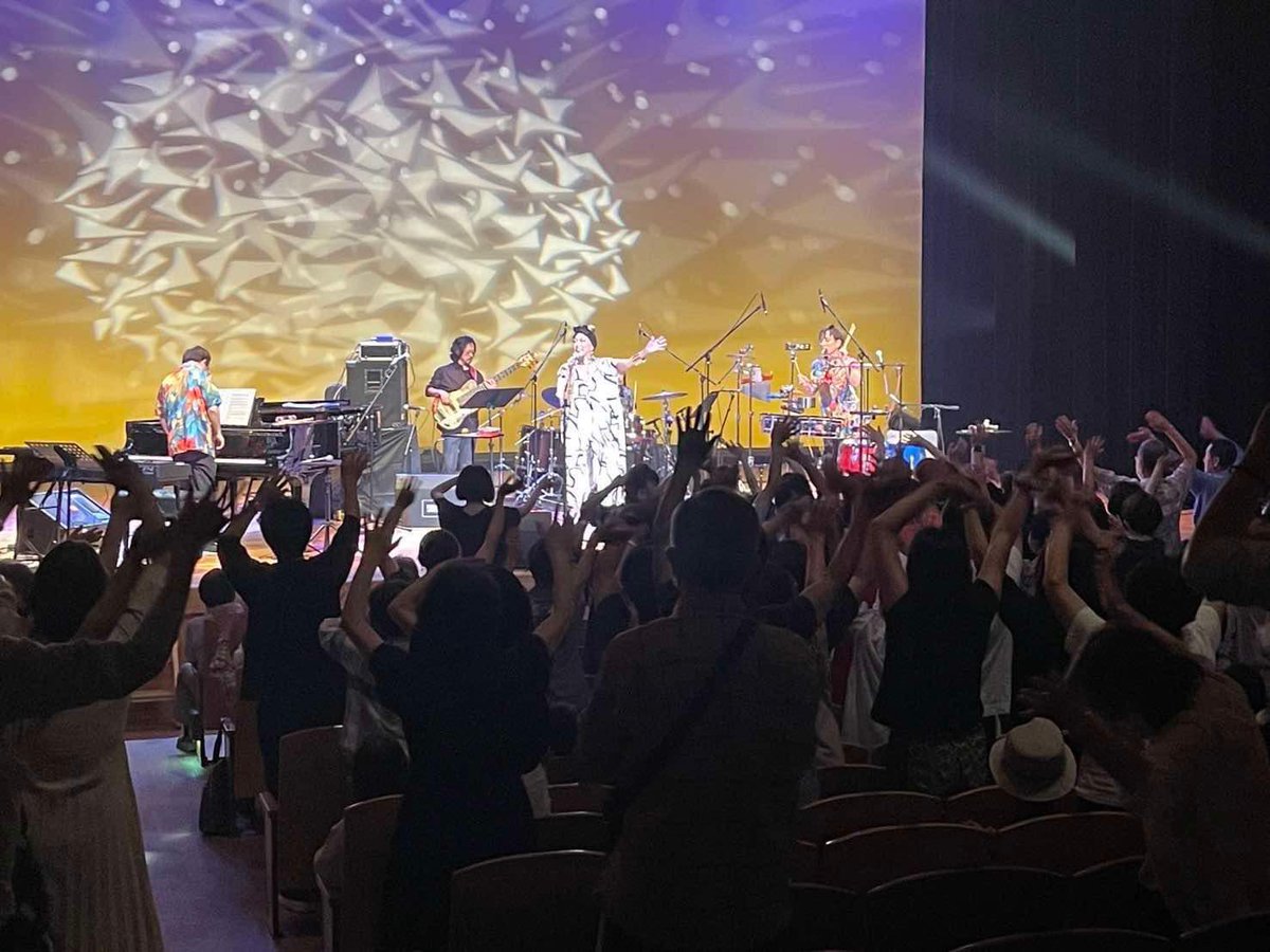 Yuto_drums0807's tweet photo. 9/14~16 RYTHEMATRIX 東北ツアー
レジェンドの方々との共演、贅沢な環境、暖かいお客様...幸せすぎて夢のような時間でした。また一歩、成長出来た気がします！
関わった全ての方々に心から感謝申し上げます！本当にありがとうございました！
精進します🔥🔥🔥 https://t.co/HLF4dcgrWZ