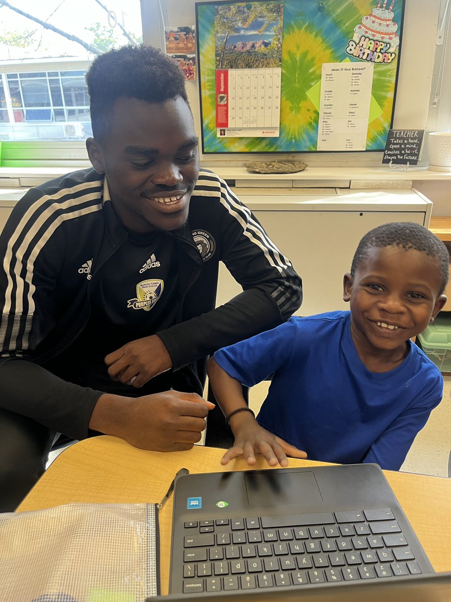 PGSTEAMandComp1's tweet photo. Imagine being 7 y/o &amp;  the new kid in class. Now imagine being the new kid in a new country and not knowing what’s going on. It causes confusion, anger, &amp; sadness.Until you find a soccer player from @Purples_Soccer &amp; they become your best friend! Thanks to all who helped! https://t.co/7180HdcOKx