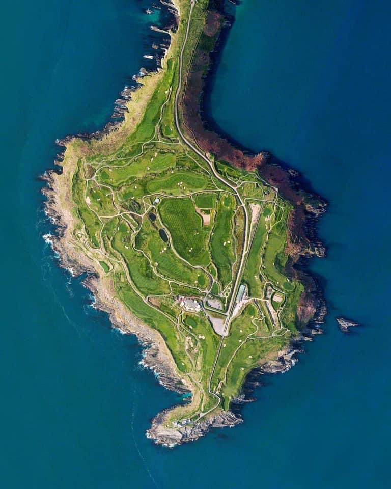 It’s one of the most spectacular golf courses in the world - the magnificent Old Head Golf Links, Kinsale, County Cork on the south coast of Ireland 🇮🇪⛳️☘️