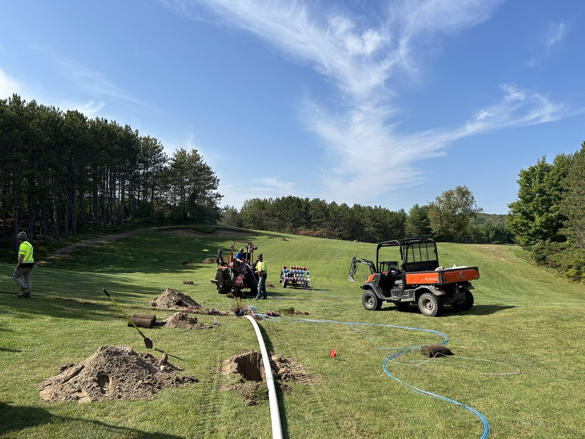 Erwin_Doug_1971's tweet photo. Hole 26 of our 27-hole project is on the go. The end is in sight. #MRGC https://t.co/83vii8ziAO