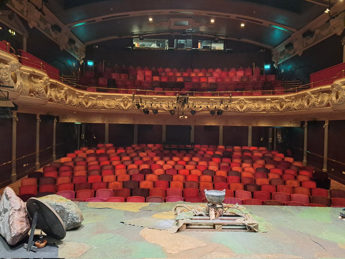 Here we go! Back at <a href="/TRwinchester/">Theatre Royal Winchester</a> today and tomorrow for Macbeth!

Tickets here: theatreroyalwinchester.co.uk/whats-on/macbe…