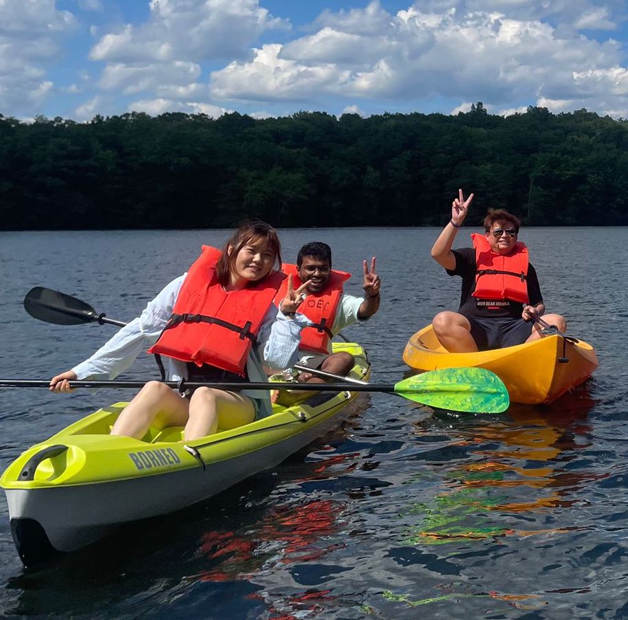 SChandraLab's tweet image. On this #PostdocAppreciationWeek we&apos;re celebrating our 3 incredible postdocs, @VidyadharDJ @ChungJungLi1, and Na Wang! Your experience, advice, and brilliant science are invaluable to our lab!