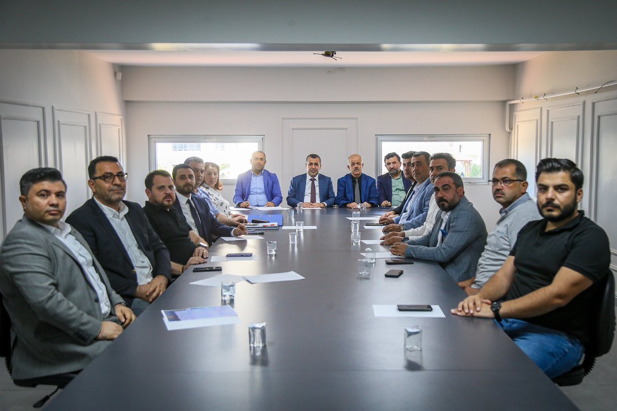 İlçe Başkanımız <a href="/ismailguler027/">İsmail Güler</a> başkanlığında, İlçe Yürütme Kurulu Toplantısı gerçekleştirildi.