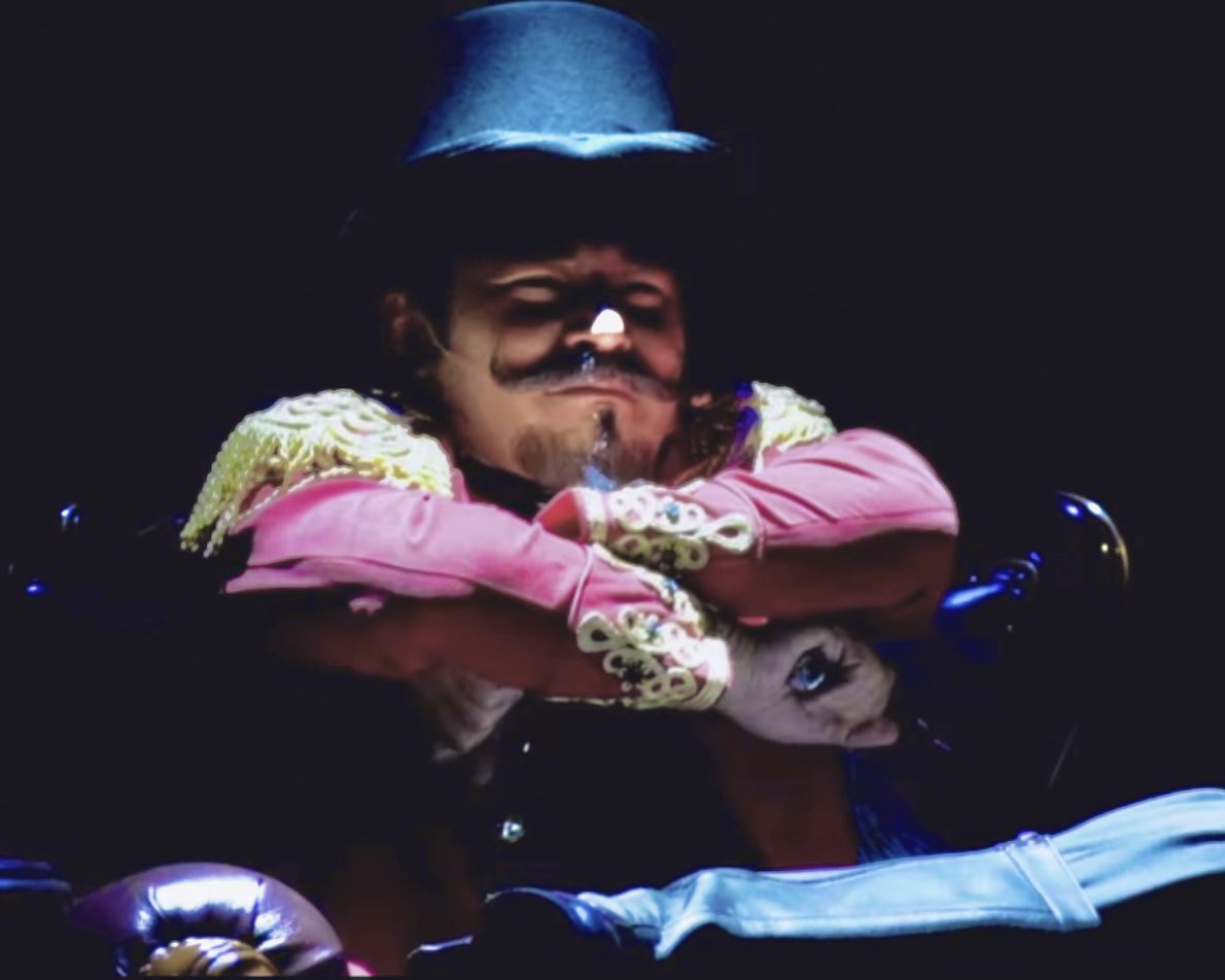 세상 심통이 다 난 모양