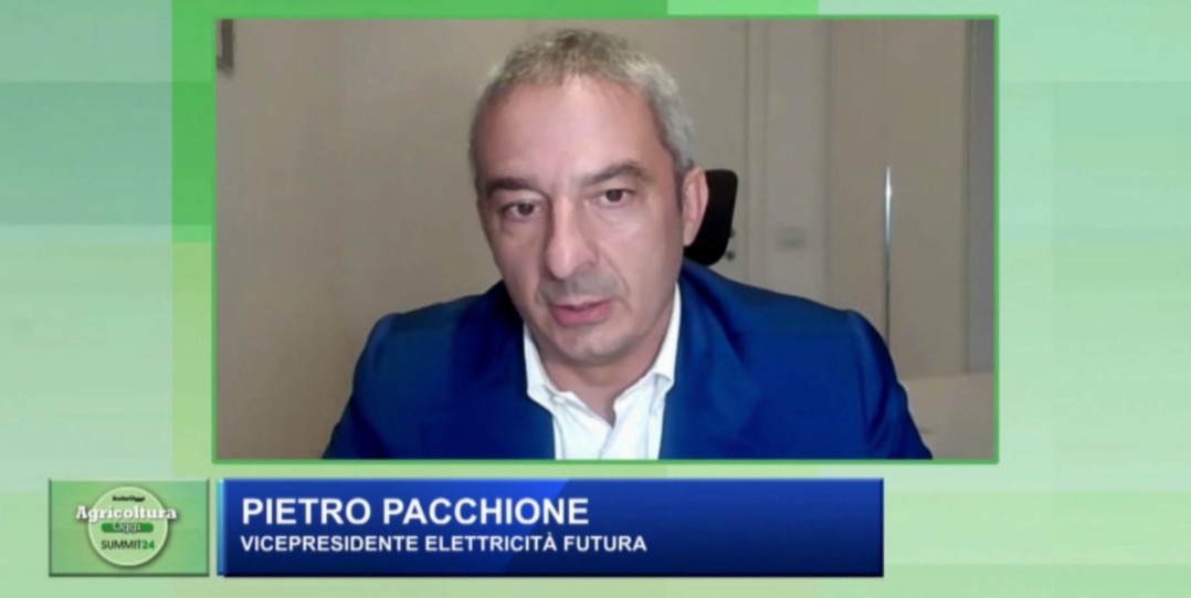 ItaliaOggi (@italiaoggi) on Twitter photo .<a href="/pietropacchione/">Pietro Pacchione</a> (Vicepresidente <a href="/E_Futura/">Elettricità Futura</a>): «In Italia abbiamo 30 gigawatt di impianti fotovoltaici, solo 1/3 del totale è posta a terra. Occupa solo lo 0,13% della superficie agricola utilizzabile. Non c’è un’invasione dei terreni agricoli». #AgricolturaOggi #Summit2024 .<a href="/pietropacchione/">Pietro Pacchione</a> (Vicepresidente <a href="/E_Futura/">Elettricità Futura</a>): «In Italia abbiamo 30 gigawatt di impianti fotovoltaici, solo 1/3 del totale è posta a terra. Occupa solo lo 0,13% della superficie agricola utilizzabile. Non c’è un’invasione dei terreni agricoli». #AgricolturaOggi #Summit2024