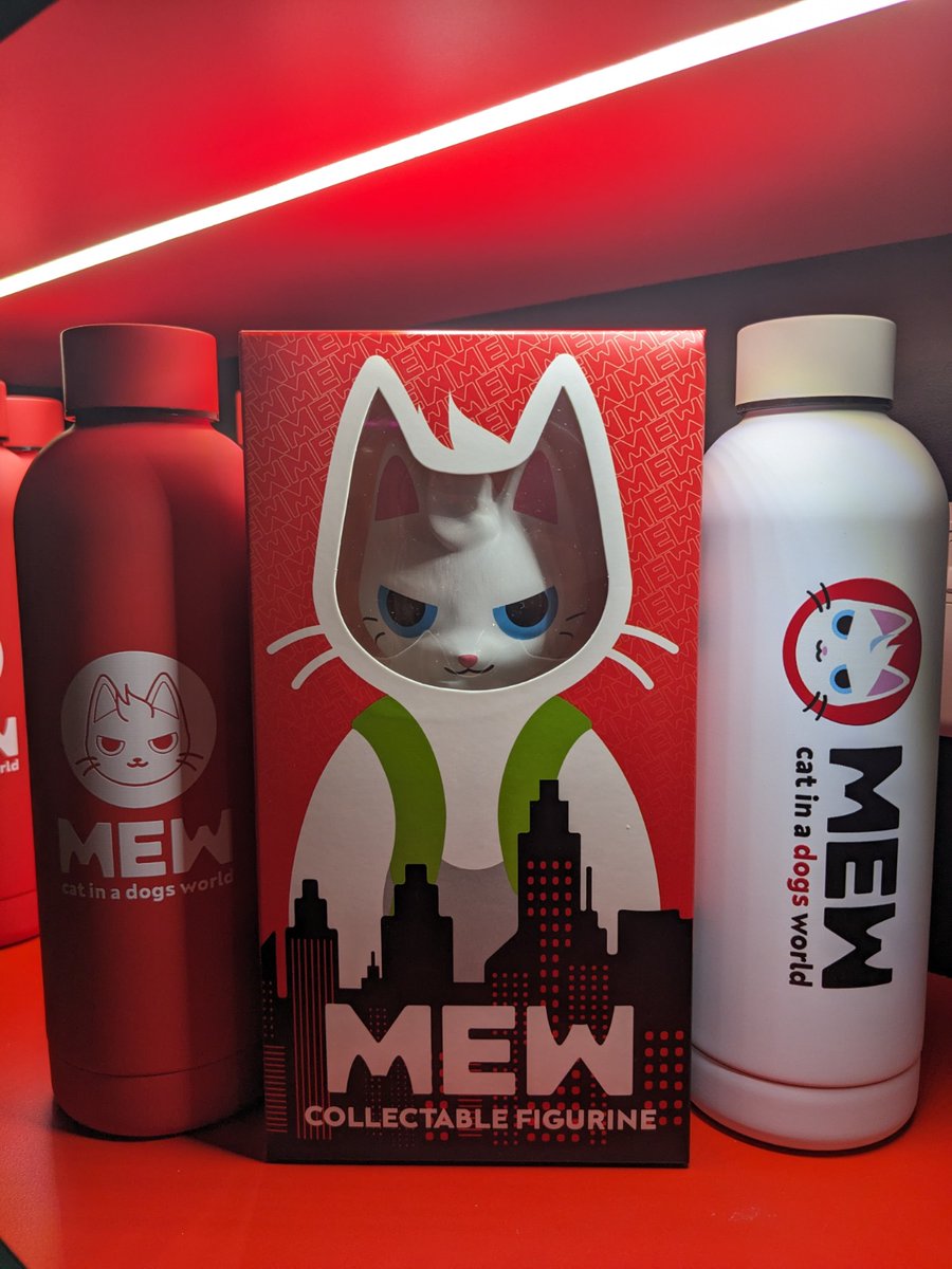 tokencom_'s tweet image. 🚨 Sneak peek merch alert!

@MewsWorld with the purrrfect figurines, pawsome work.

#Token2049  #TokencomToken2049Takeover #TokenSquared