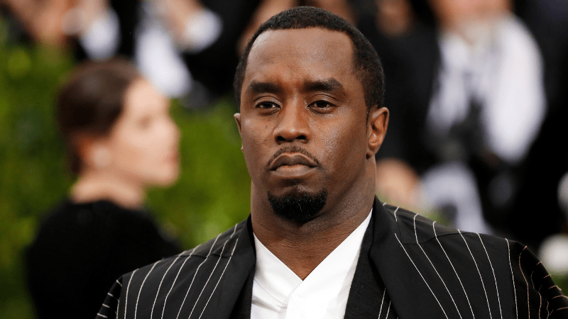 agendasetting1's tweet image. 🎶🚨🧑‍⚖️¡Capturado! Detienen al #rapero Sean ‘Diddy’ Combs por extorsión y tráfico sexual. #DiddyCombs #SeanCombs #PuffDaddy #unitedstates #estadosunidos 

Más info aquí 👇👇

agendasettingdiario.com/news/capturado…