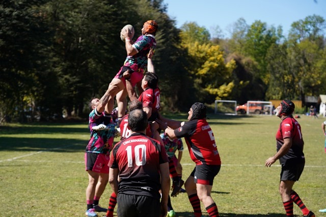 Gran jornada de Rugby se vivió en Pucón dlvr.it/TDLg6F