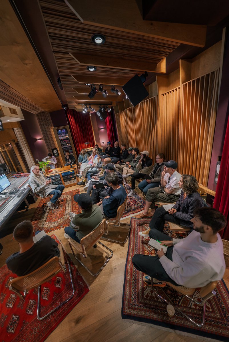 MWTM_Seminars's tweet image. Such an honor to host our first mwtm masterclass with @davidwrench  last week at @rueboyer in Paris! ✨✨✨