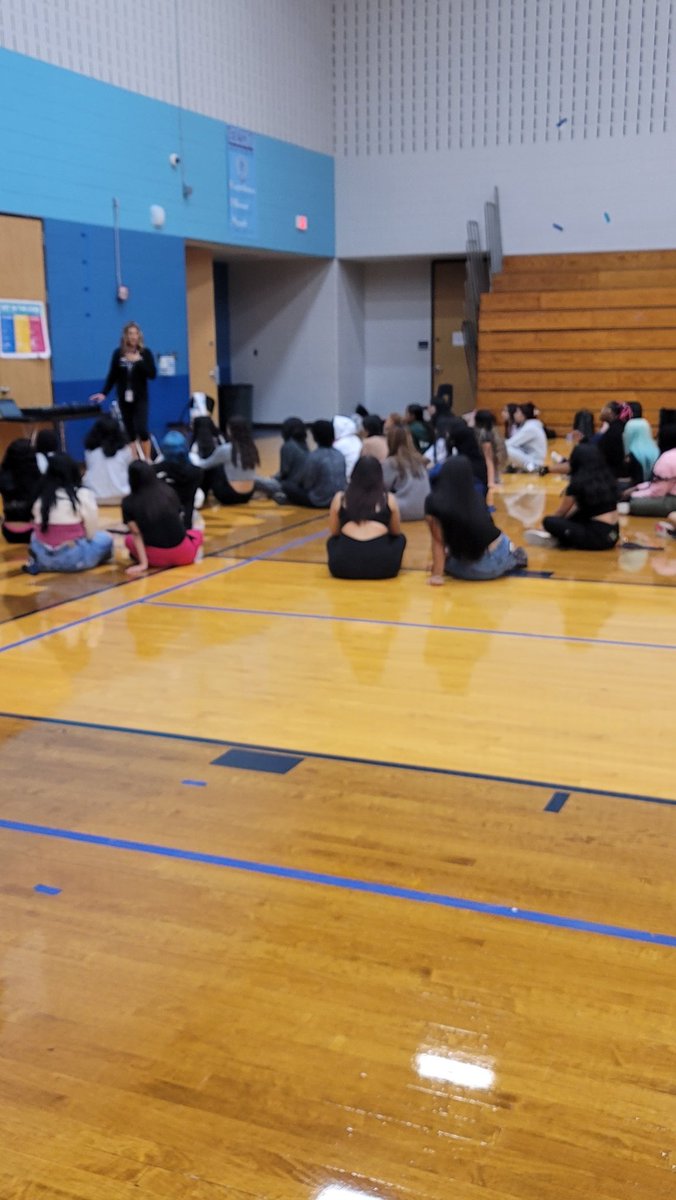 MoniquaMorena's tweet photo. All Alief ISD High School Physical Education students learn how to use heart rate technology to increase cardiovascular endurance during fitness activities. #AliefProud #WeTeach #MovementMakers #exerciseyourbrain https://t.co/C2AwP5Dkot