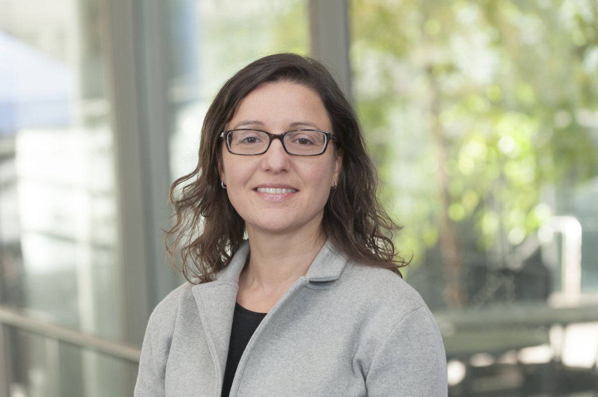 Memorial Sloan Kettering Cancer Center (@mskcancercenter) on Twitter photo A team of doctors & researchers at MSK have identified a new, rare type of small cell #lungcancer that primarily affects younger people who have never smoked.
<a href="/natasharekhtman/">Natasha Rekhtman MD PhD</a> & <a href="/charlesrudin/">Charlie Rudin</a> published a paper in <a href="/CD_AACR/">Cancer Discovery</a> w/ their analysis. Learn more: bit.ly/3XqYKZG A team of doctors & researchers at MSK have identified a new, rare type of small cell #lungcancer that primarily affects younger people who have never smoked.
<a href="/natasharekhtman/">Natasha Rekhtman MD PhD</a> & <a href="/charlesrudin/">Charlie Rudin</a> published a paper in <a href="/CD_AACR/">Cancer Discovery</a> w/ their analysis. Learn more: bit.ly/3XqYKZG