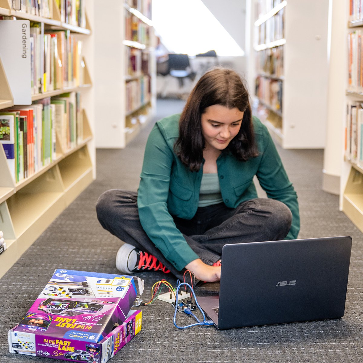 Where do you LINGO?

All you need is your LINGO kit, a computer and an internet connection which means you can learn anywhere:

📚 At the library
🏠 At home
☕️ At a cafe