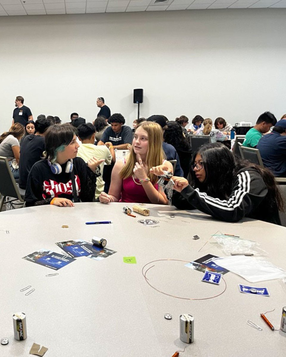Last week, DIII-D led a workshop for 250+ students at X-STEM San Diego. The students learned about magnetics before building &amp; testing electromagnets, and DIII-D team members demonstrated various applications, ranging from confining plasma to smashing cucumbers! <a href="/USAScienceFest/">USASEF</a>
