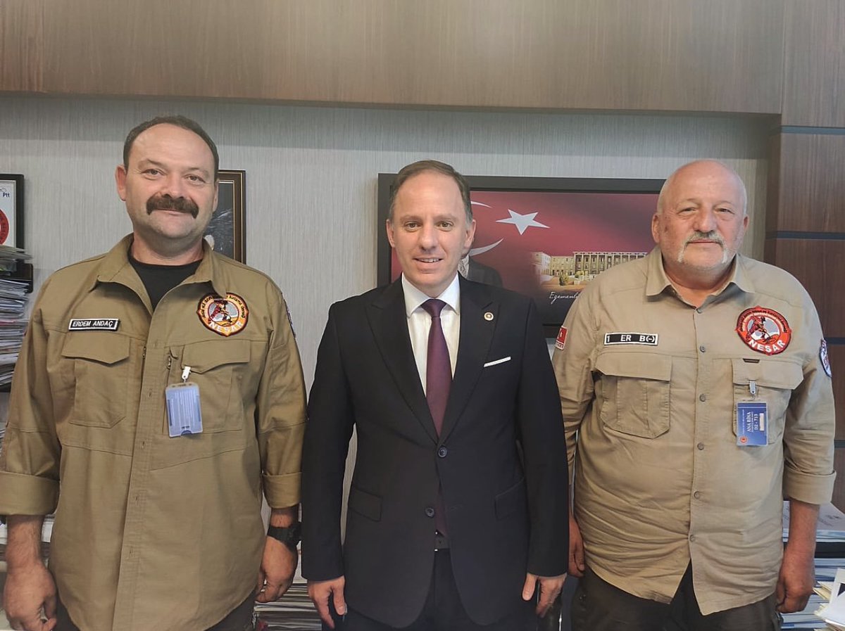 NESAR_SAR's tweet photo. 📍 Ziyaret

Başkanımız Hüseyin Deniz Er ve Yönetim Kurulu Üyesi Erdem Andaç Ankara’da 
El Salvador Ankara Büyükelçisi Sn. @HectorEJaime , CHP Zonguldak Milletvekili Sn. @yavuzyilmazd , İYİ Parti Denizli Milletvekili Sn. @Ozturkdenizli +++ https://t.co/xG1uESII3v