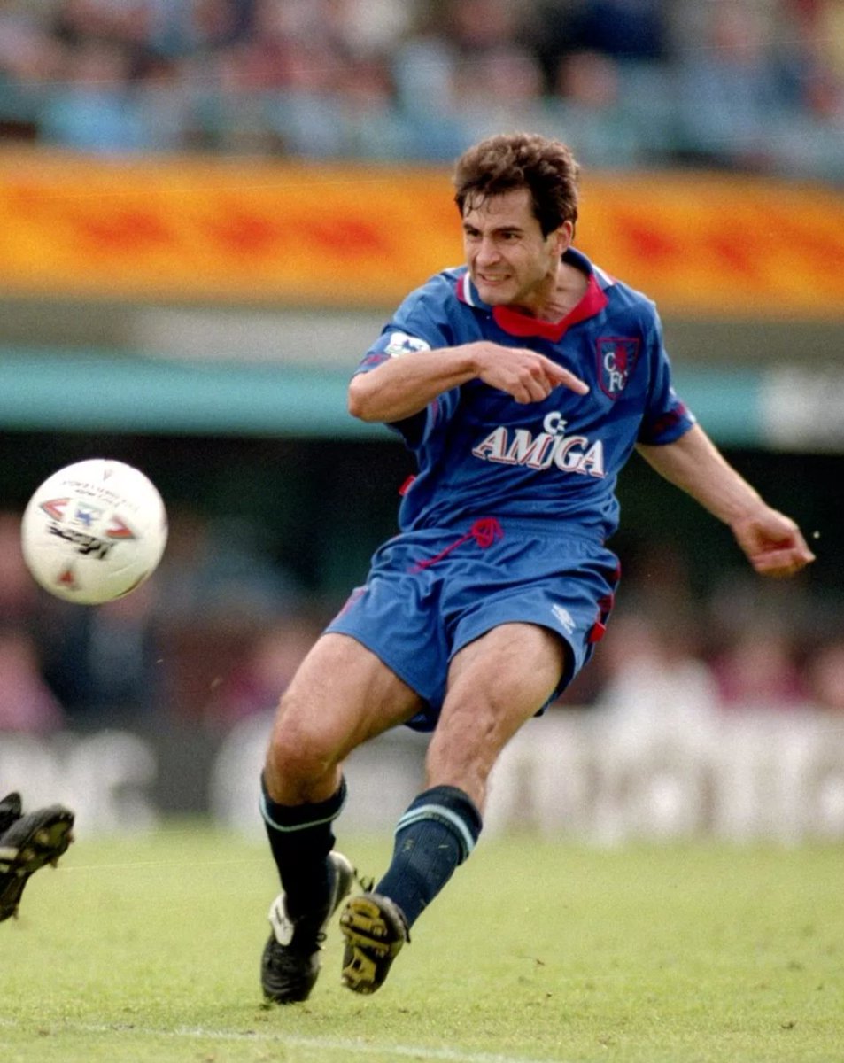 Nice arrival this week: Chelsea home shirt from 1993-94 with the iconic Amiga sponsor.

I've wanted this shirt ever since I saw Gavin Peacock smash the Wembley crossbar in the 1994 FA Cup final. They lost 4-0 to Man Utd, but despite the result my love of this shirt endured!