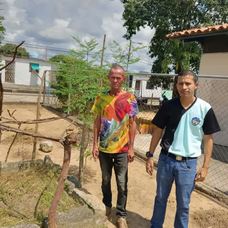 🚀🌱 ¡En la EPB Fundabarrios estamos impulsando el futuro productivo! Durante el recorrido, se recomendó instalar nuevos semilleros y los profesores de Manos a la Siembra ya organizan la recolección de sustrato 🌾. ¡Todo listo para cuando los niños vuelvan! 💪🌿 #ManosALaSiembra