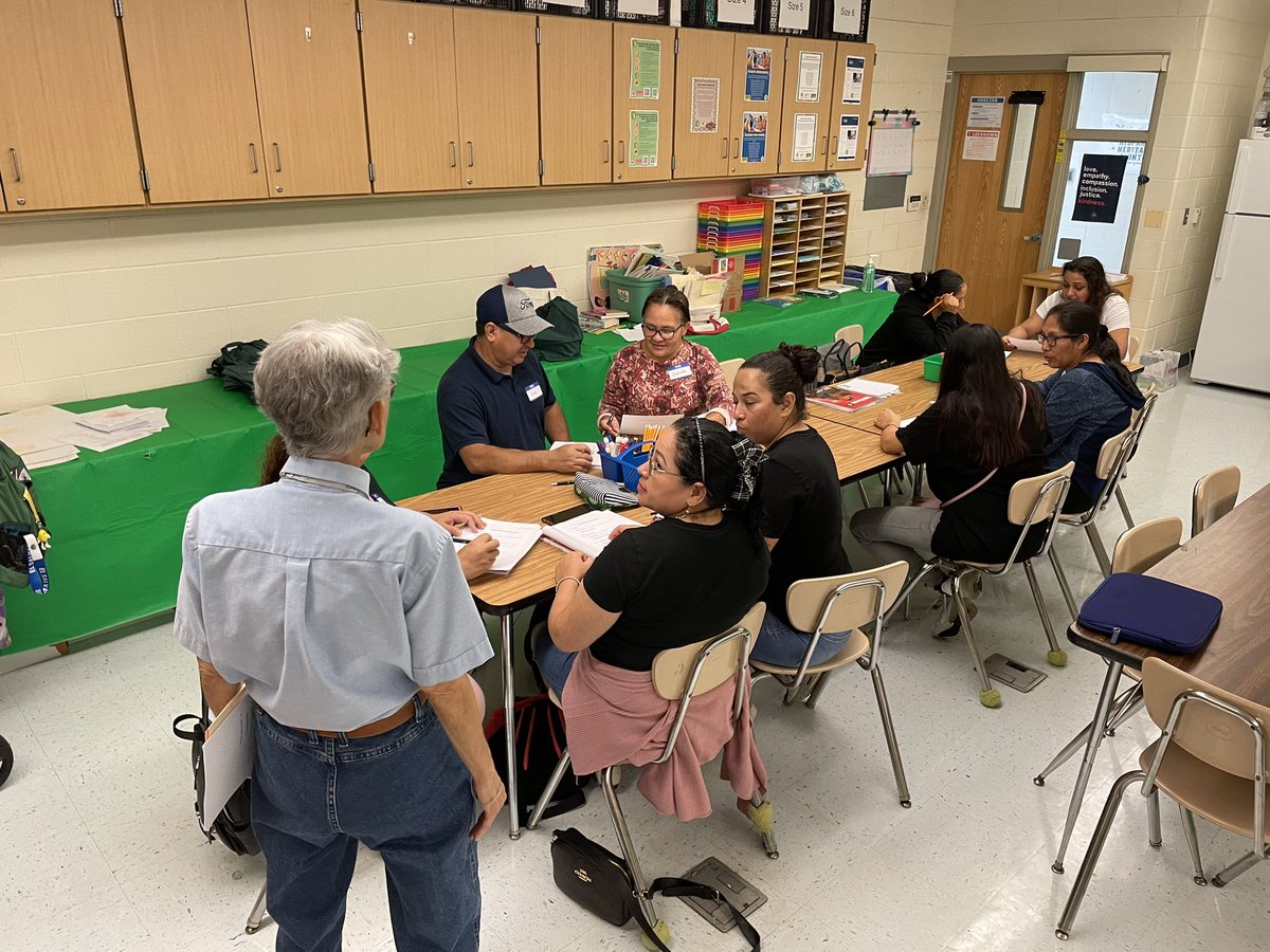 Arcola ES Community School Liaison tweet media