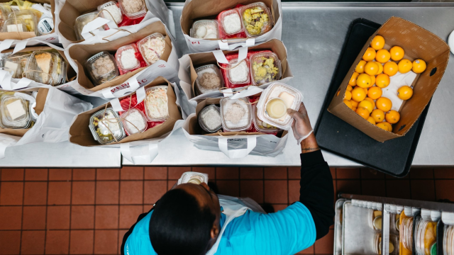 ADTarran's tweet photo. CVS takes steps to combat food insecurity #TeamCVS https://t.co/ClBhCfgRrZ https://t.co/WSY1XHk1hJ