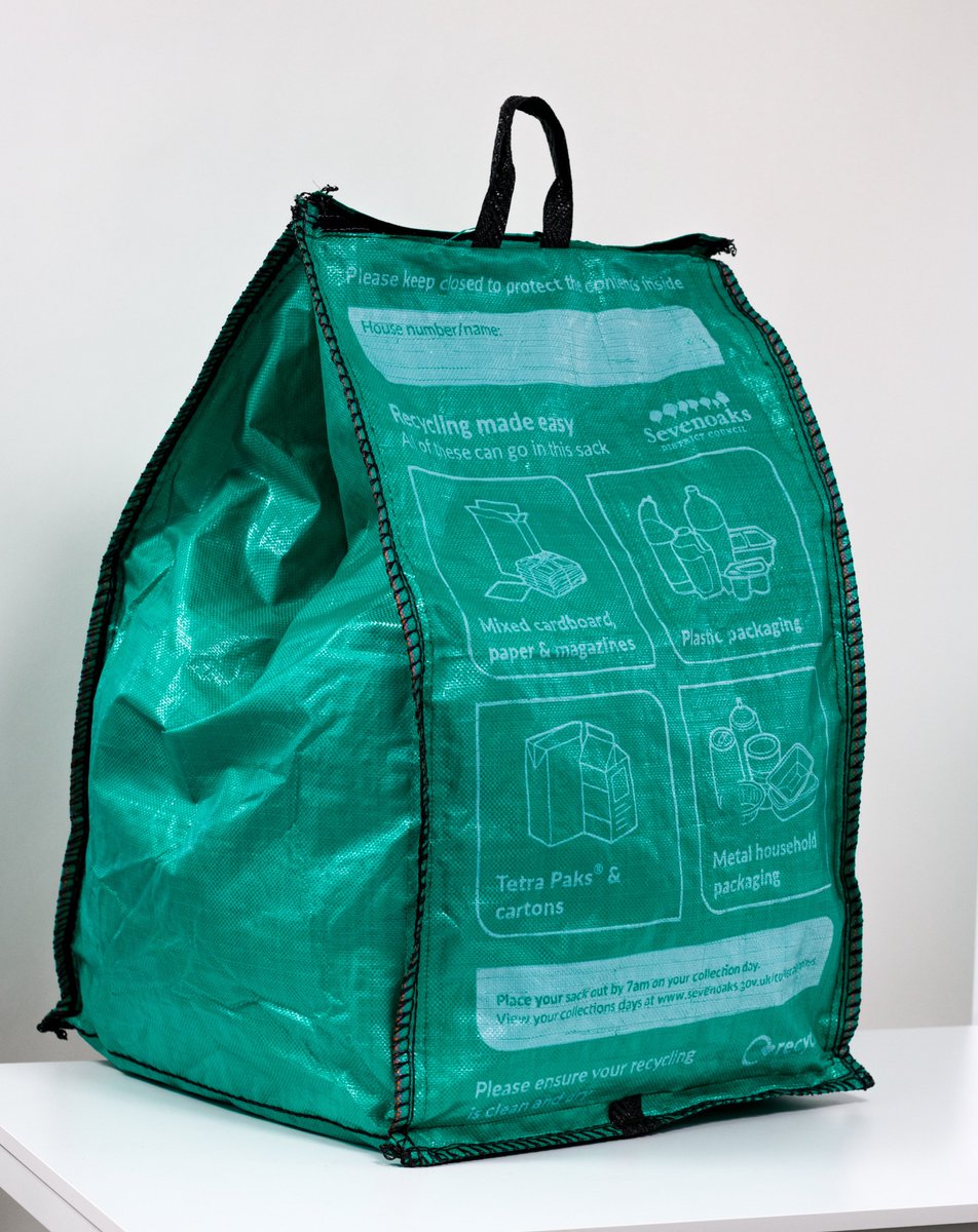 SDC_newsdesk's tweet photo. Your new reusable recycling bag will be delivered between 23 September and 31 December this year! It’s 3x larger than a clear sack to help you recycle more. Find out more at
https://t.co/ZzEGM7VZG4 https://t.co/lVlOs4b68b