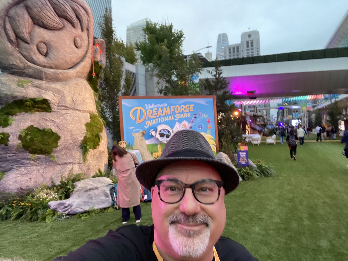 i have entered the reality distortion field. Honestly i enjoy #dreamforce #Df24 so much community and good vibes <a href="/salesforce/">Salesforce</a>