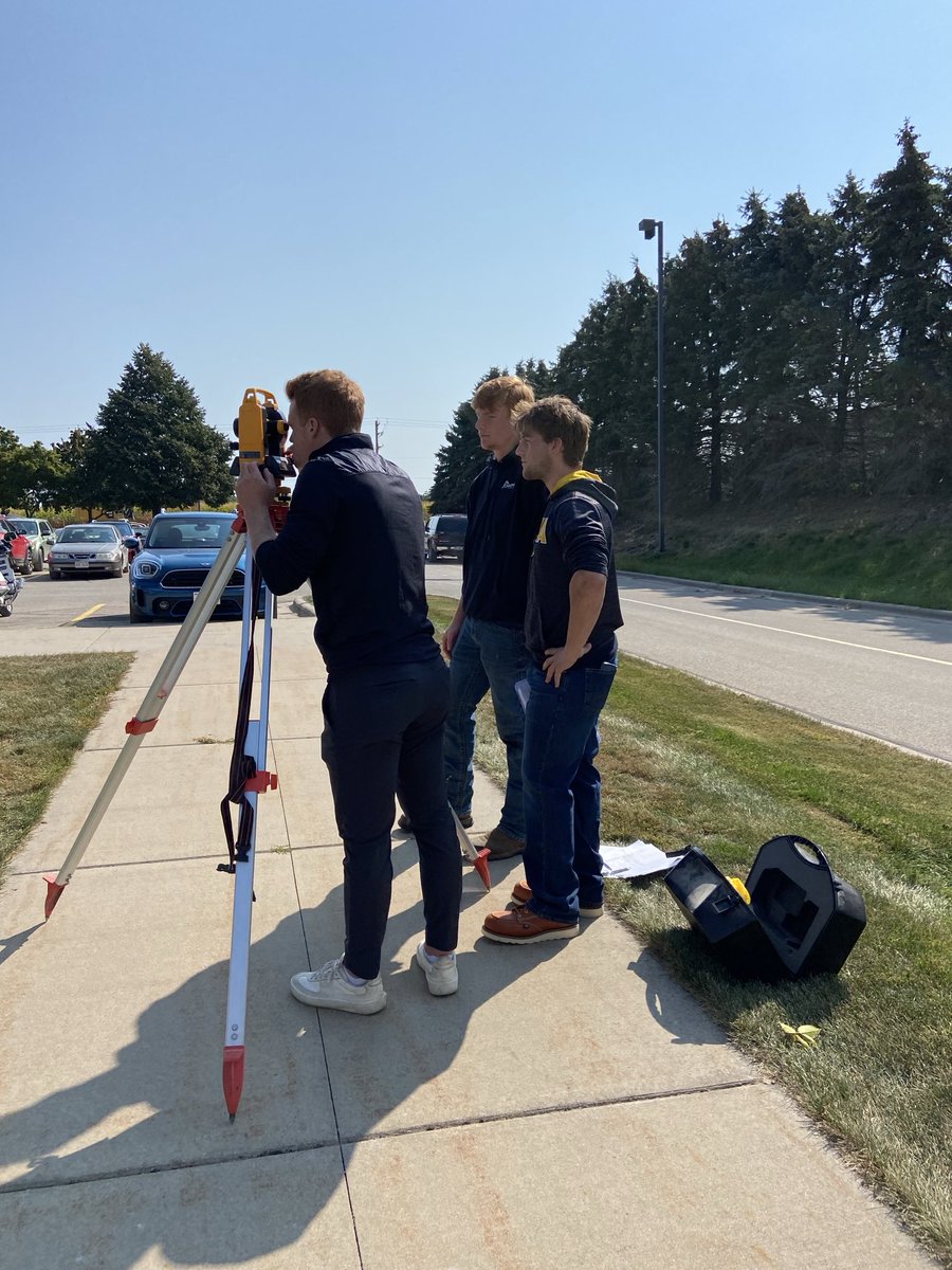 FVTCConstrMgmt's tweet photo. Theodolite day, shooting elevations for the Site Layout class ⁦@FoxValleyTech⁩ https://t.co/pBV19ntb34