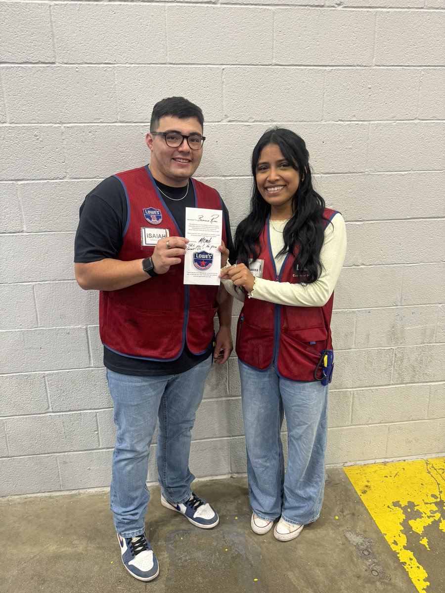⭐️Red Start Alert⭐️ first red star!!! Brianna displays phenomenal customer service!!! <a href="/barnard_robby/">Robby Barnard</a> <a href="/DustinCornell5/">Dustin Cornell</a> <a href="/BlueBoxR1/">@BlueBoxR1</a> <a href="/BenitoKomadina/">Benito.Komadina@Lowes</a>