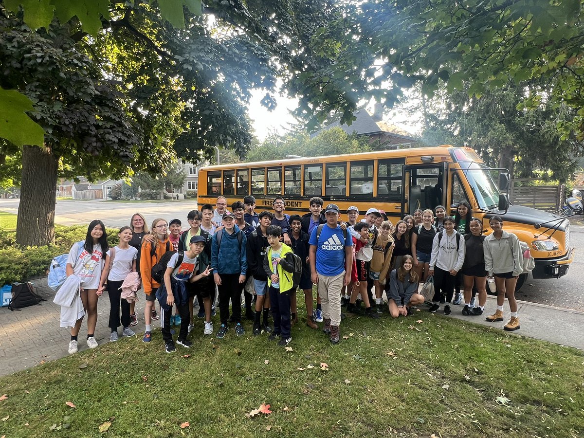 This morning, the first group of the year is headed north to the OEC (Outdoor Education Centre)! We wish the students in Ms. Harris's and Mr. Fransson's Grade 8 classes a week of fun outdoor learning, camaraderie, and excellent weather in Muskoka!