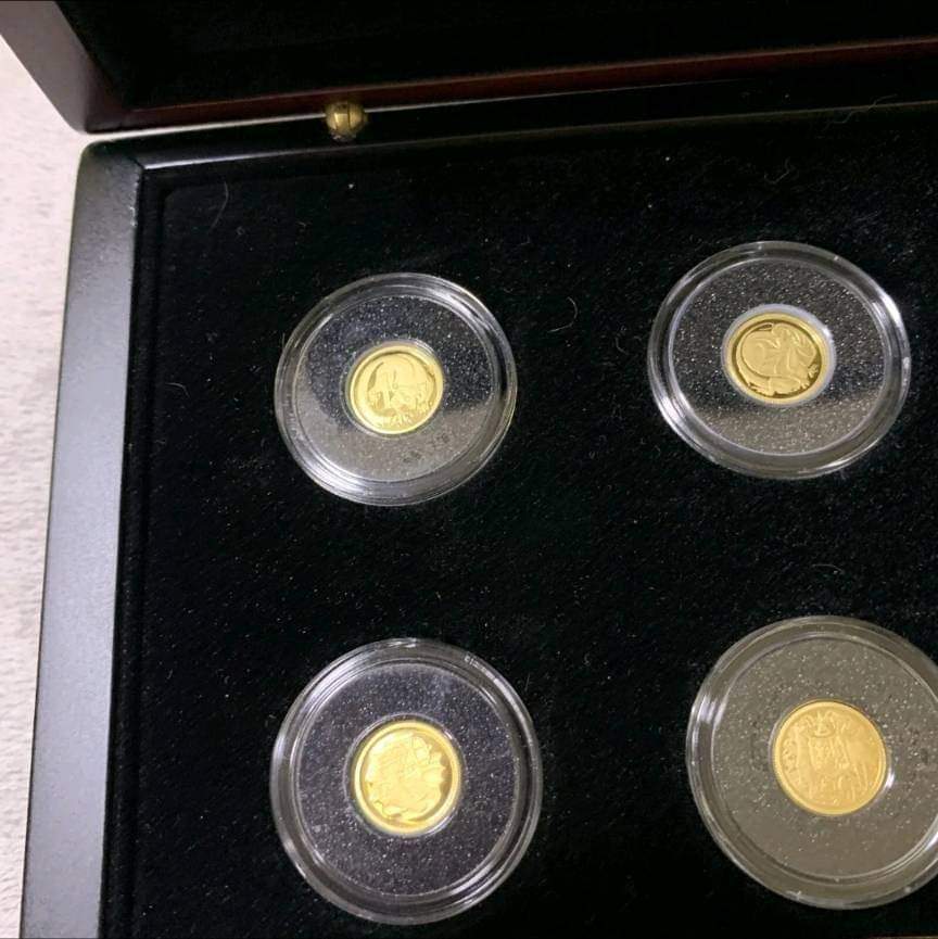MccoinStacking's tweet photo. 2012 Mini Gold Proof Set Australia 🇦🇺

$1750 https://t.co/lDs1jLYSYB