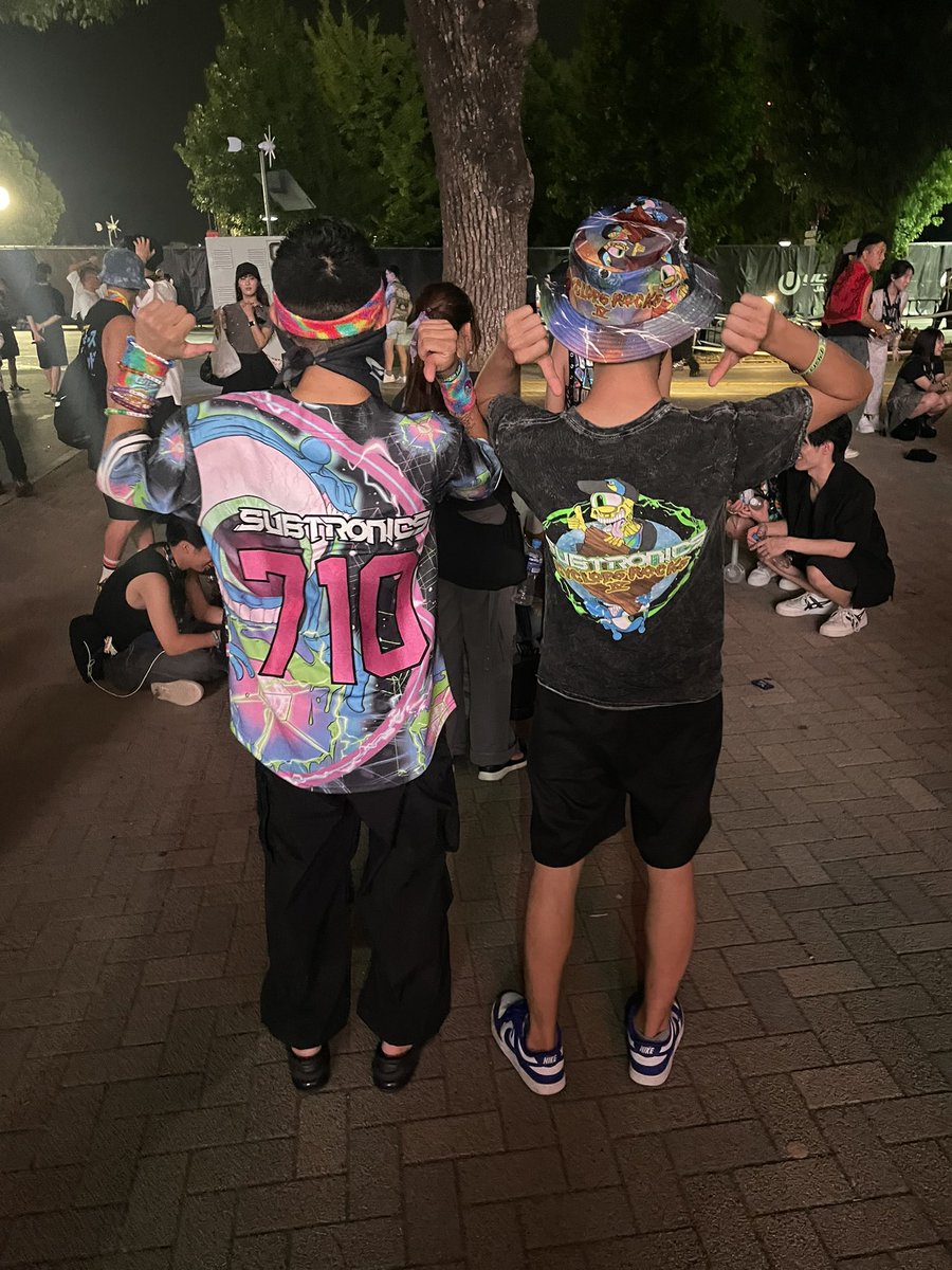 bucchan1111's tweet photo. subtronicsを通じて色んなbass勢に会えて本当に幸せです！！ https://t.co/bvDKmhaWvM