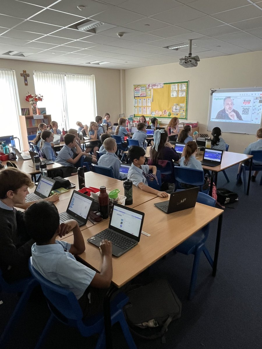 stkennethsek's tweet image. Primary 6/7 Room 15 enjoyed the autumn  ‘codealong’ with Brian, Rebecca and Rojeko from the CodeClub this morning! They all successfully created their own ‘ghost’ scratch programmes and had fun adding their own sound effects 😉 Thank you @CodeClub 
#CodeClubScotland