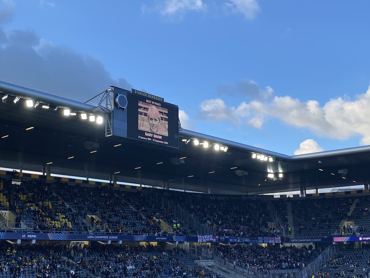 johntownley11's tweet photo. A nice touch from BSC Young Boys, who just held an applause for Gary Shaw.

The stadium announcer said: "Aston Villa fans, one of your legends passed away yesterday. Everyone at Young Boys wants to extend their wishes to his family, friends and all supporters."

#AVFC https://t.co/izolLNFWgy