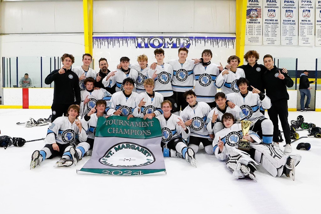 🏒 Congrats Raider Hockey on winning the St. Margaret Fall Face-Off championship beating Mt. Lebanon 4-2. SV was a perfect 5-0 during tournament play!