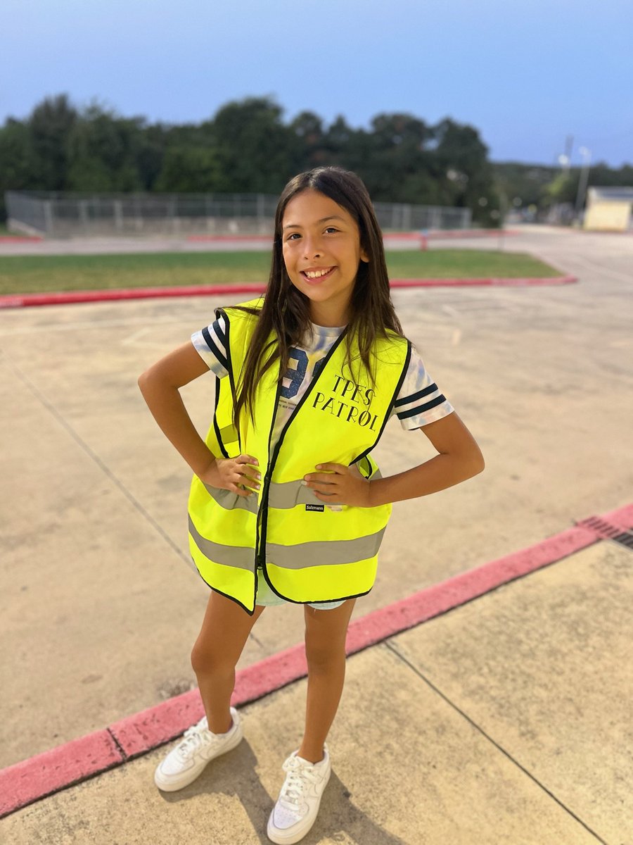CoachJLozano's tweet image. I'm proud of my kiddos taking pride in serving others. Ella is part of her school's safety patrol, which requires her to be at school at 6:45am for 3 weeks at a time. And Jax, takes time to walk lil brother to class every morning. #EDC #servantfirst