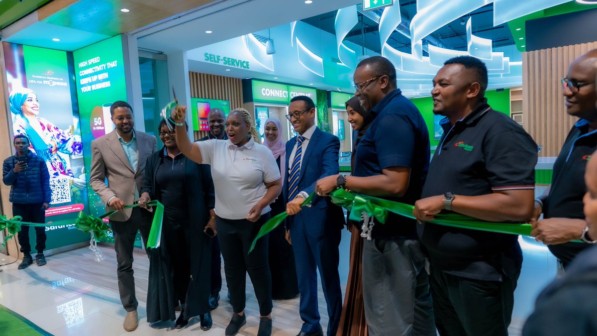 bbsmallnairobi's tweet image. It&apos;s official! Safaricom has made its grand entrance at BBS Mall . Head to the 1st floor for top tier customer services.

#bbsmall #safaricom #bbsmallnairobi #bbsmalleastleigh