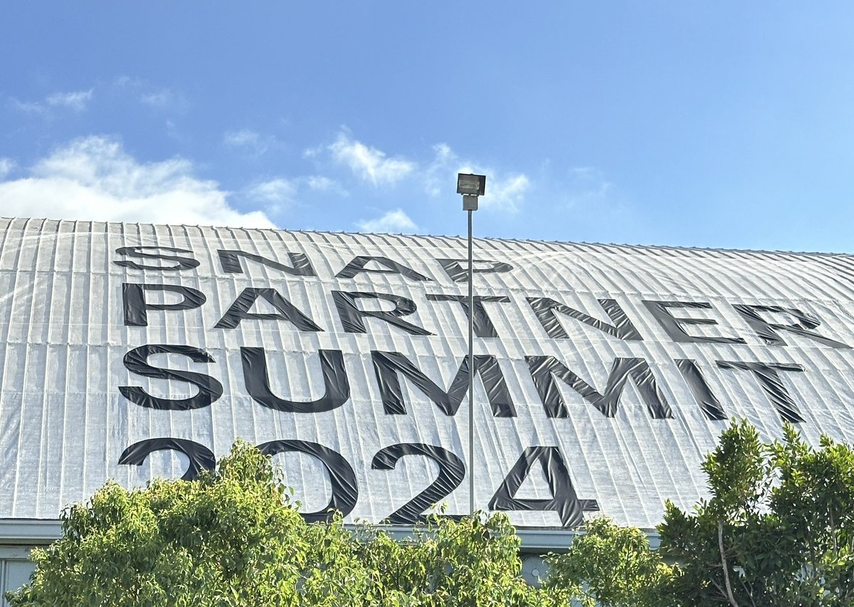 In LA today for Snap’s Partner Summit event 👻 https://t.co/ASVYXm5YvN