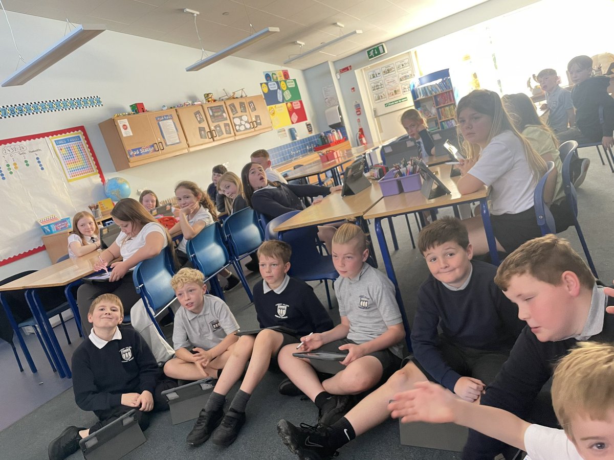 missrobLVPS's tweet image. This morning we participated in an online coding lesson with  @CodeClub to code a ghost catching game! Afterwards we played with the code to change the timings and make it more difficult! #LVPSSTEM #STEMLarbert #codeclubscotland