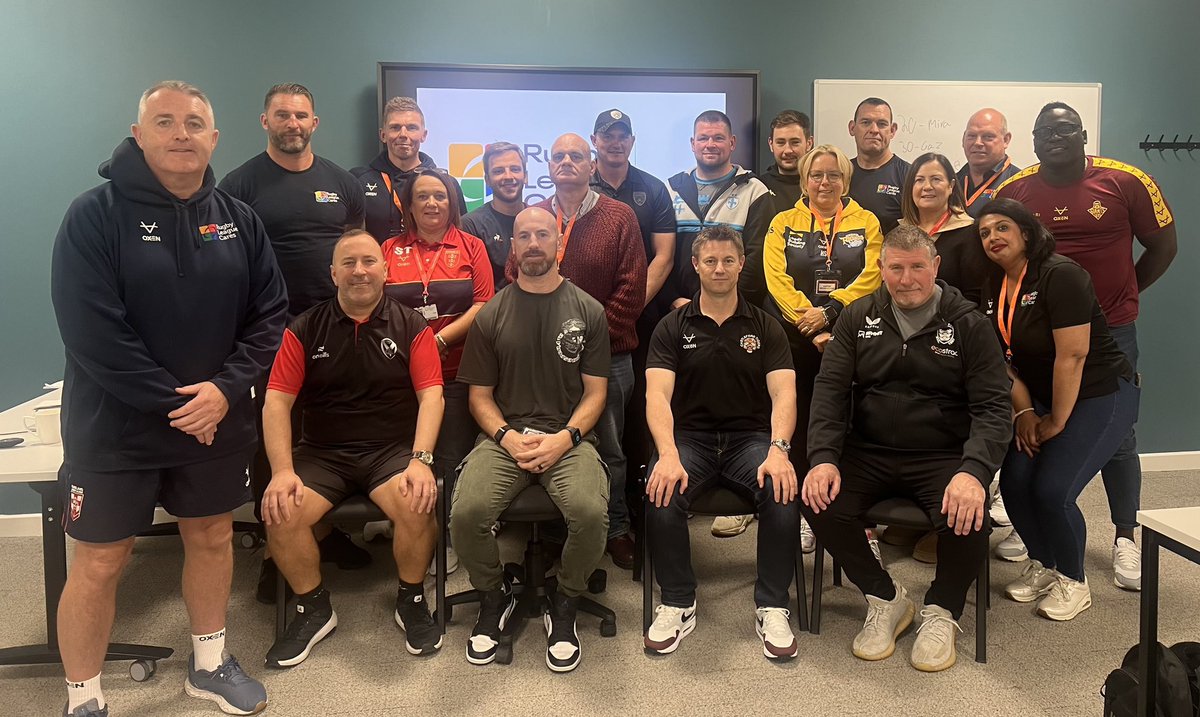 McCormackSteve1's tweet photo. I’m very lucky to get to work with and see all the @SuperLeague @TheRFL @RLCares inspirational work these people do on a daily basis. 
A tough job at times, but the game is lucky to have so many good people looking after our club’s wellbeing provision. #rugbyleague https://t.co/rTXeACXE6b