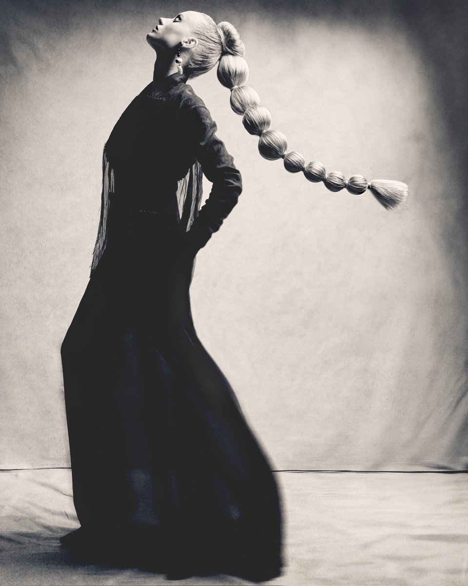 PACODICANTO's tweet photo. My last editorial for @schonch #pacodicanto #fashionweek #mfw https://t.co/idyA7Emcay