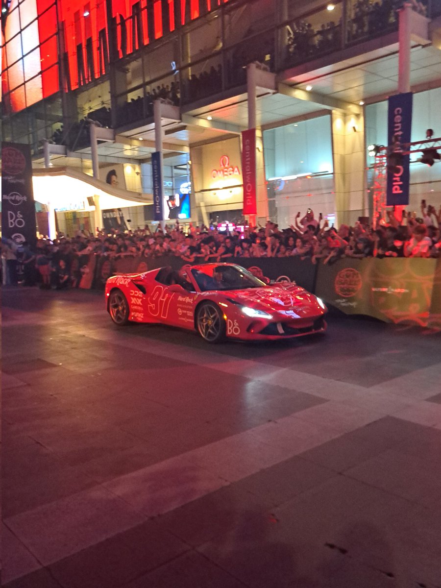 Ton_ZoN_'s tweet image. วันนี้เค้ามางาน Gumball 3000 คั้บเปนงานทัวร์รถหรูที่วิ่งจากเวียดนามไปสิงคโปร์รวม7ประเทศ หนึ่งในนั้นมีไทยด้วย วันนี้ได้เจอรถที่ไม่คิดว่าชีวิตนี้จะได้เจอถึงสามคัน 1 ในนั้นคือรถที่ชอบที่สุดด้วยแล้วยังมีรถหรูเท่ๆอีกมากกกเลย
#ZONATA
#Sigmafangs
#cerakins
#lucenes