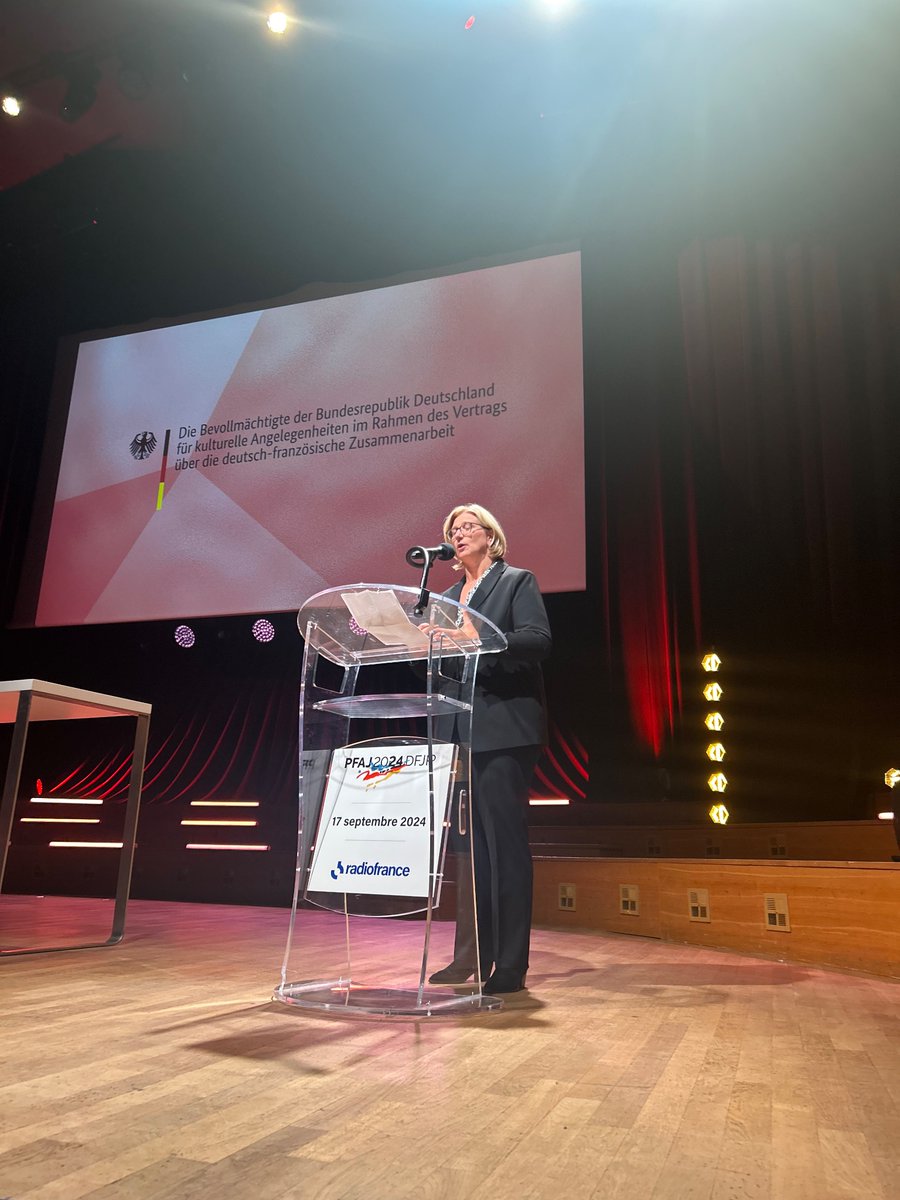 Tobias Bütow 🇺🇦🇪🇺🌍 (@tobiasbtow) on Twitter photo #Paris #DFJP2024 Bewegende Eröffnungsrede <a href="/AnkeRehlinger/">Anke Rehlinger</a> <a href="/KulturDtFrz/">Die Kulturbevollmaechtigte</a>
„Nächstes Jahr feiern wir das Jubiläum des #Schengen-Abkommens.
Der Schengen-Raum ist die große Errungenschaft in Europa - ein Kernelement der Europäischen Union.“ <a href="/DFJP_PFAJ/">DFJP-PFAJ</a> 🇫🇷🇩🇪🇪🇺 #Paris #DFJP2024 Bewegende Eröffnungsrede <a href="/AnkeRehlinger/">Anke Rehlinger</a> <a href="/KulturDtFrz/">Die Kulturbevollmaechtigte</a>
„Nächstes Jahr feiern wir das Jubiläum des #Schengen-Abkommens.
Der Schengen-Raum ist die große Errungenschaft in Europa - ein Kernelement der Europäischen Union.“ <a href="/DFJP_PFAJ/">DFJP-PFAJ</a> 🇫🇷🇩🇪🇪🇺
