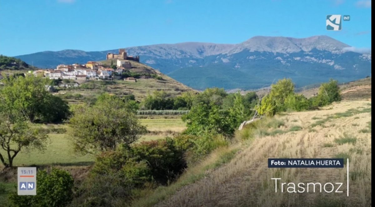 Me encanta que los compañeros de <a href="/eltiempo_atv/">Aragón TV El Tiempo</a>  compartan la postal más bonita de Moncayo, con Trasmoz a sus pies. Esa foto que no me canso de sacar.