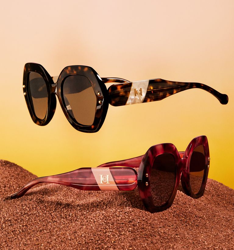 PerezSetienOp's tweet image. 👓 🕶
Las gafas #CarolinaHerrera son posiblemente una elección elegante y sofisticada para ti.
¿Es tu estilo❓
💎
#moda2025 #tendencias #diseño #estilo
#modamujer #gafasmujer
#carolinaherreraeyewear #gafasCH
Tus Gafas, moda y tendencias  en #opticasPerezSetien